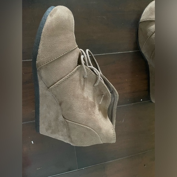 wedge booties. suade material - Picture 3 of 6